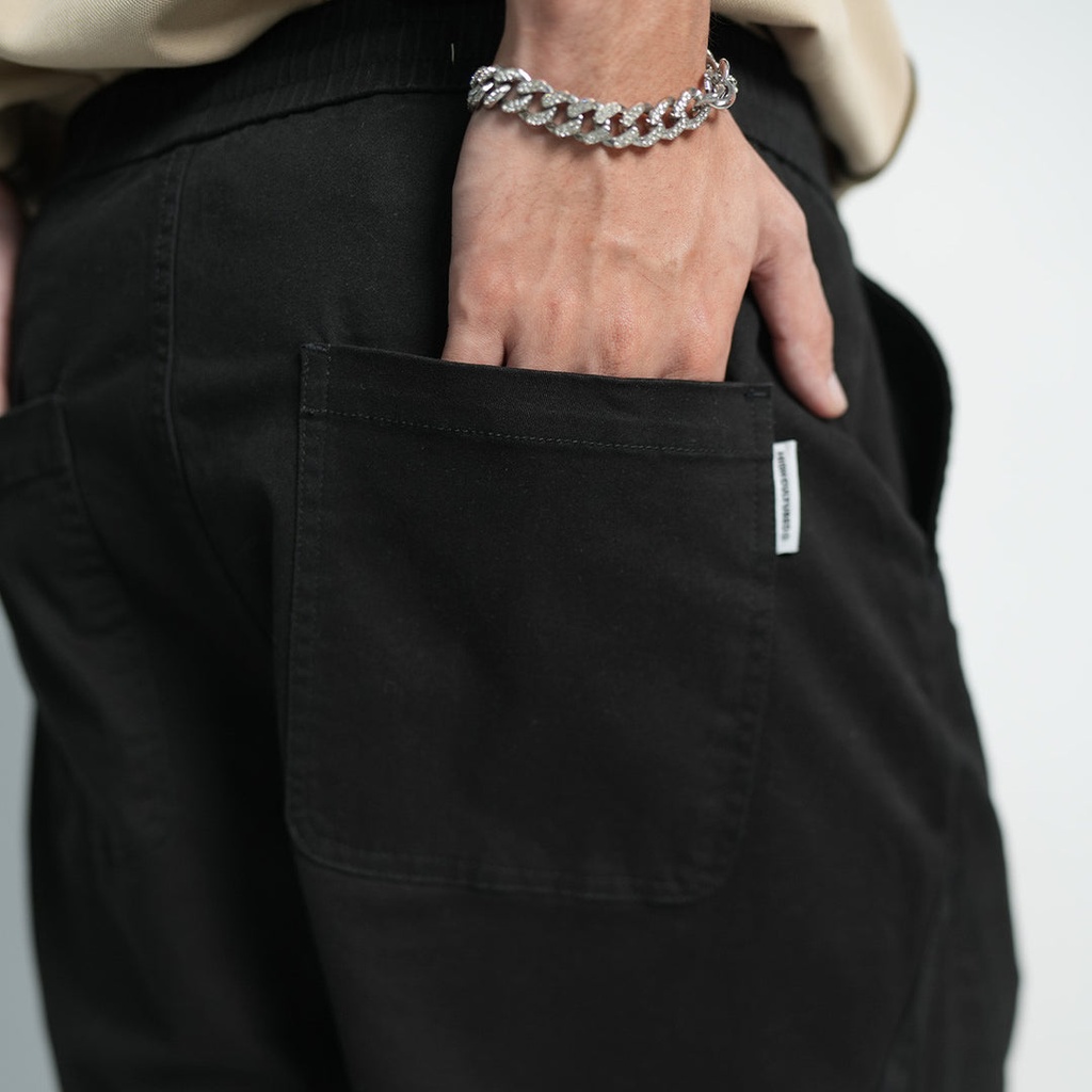 Classic Curve Panel Loose Short Pants - 118