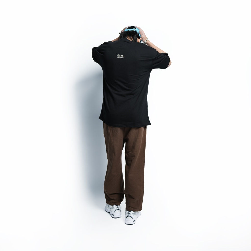 11907302-MODEL-05.webp